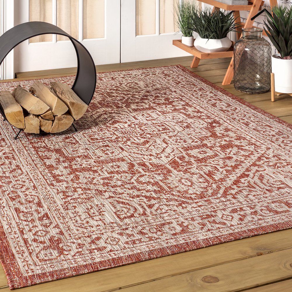 Sinjuri Medallion Textured Weave Indoor/Outdoor Area Rug. Picture 2