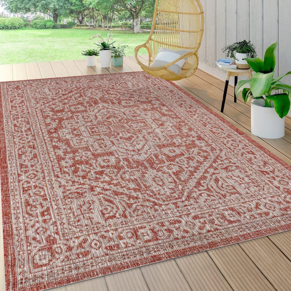 Sinjuri Medallion Textured Weave Indoor/Outdoor Area Rug. Picture 5