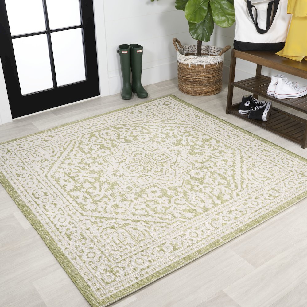 Sinjuri Medallion Textured Weave Indoor/Outdoor Area Rug. Picture 2