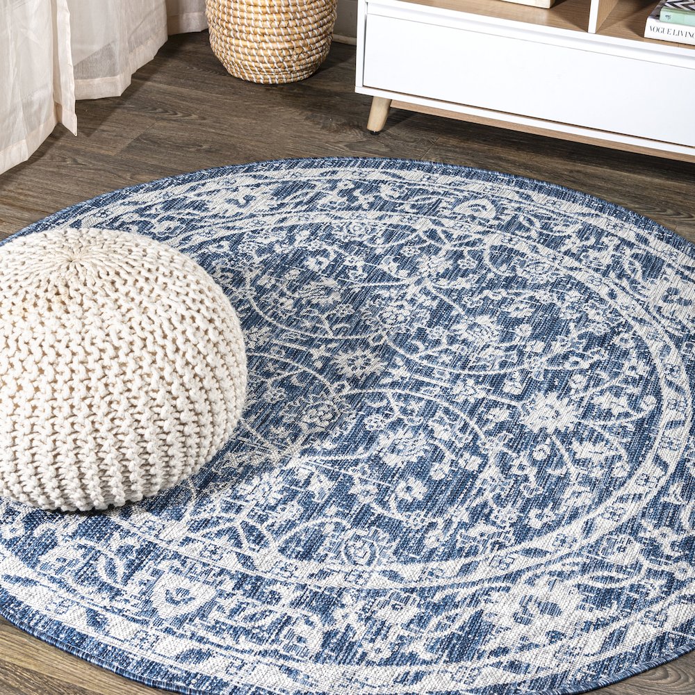 Palazzo Vine And Border Textured Weave Indoor/Outdoor Area Rug. Picture 2