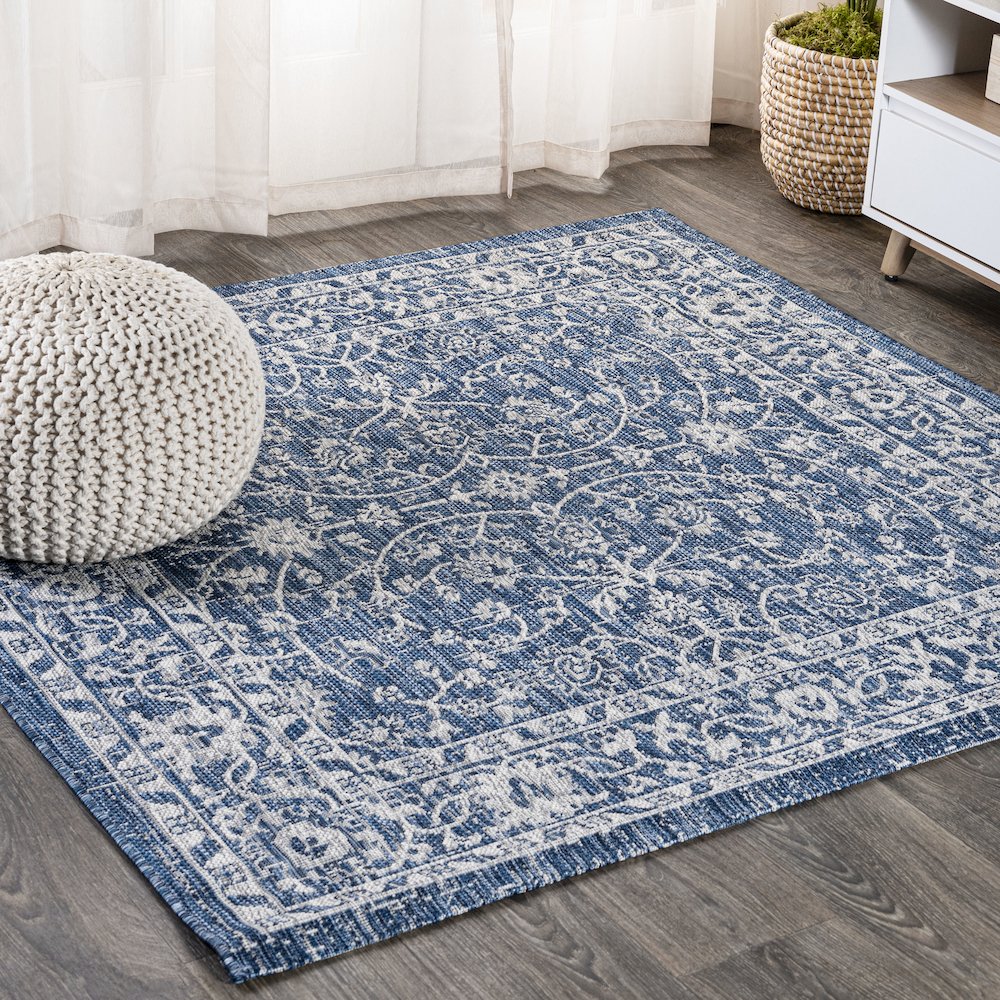 Palazzo Vine And Border Textured Weave Indoor/Outdoor Area Rug. Picture 2