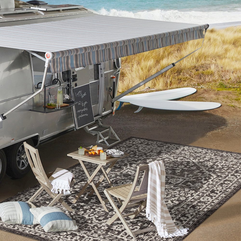 Malta Bohemian Medallion Textured Weave Indoor/Outdoor Area Rug. Picture 7