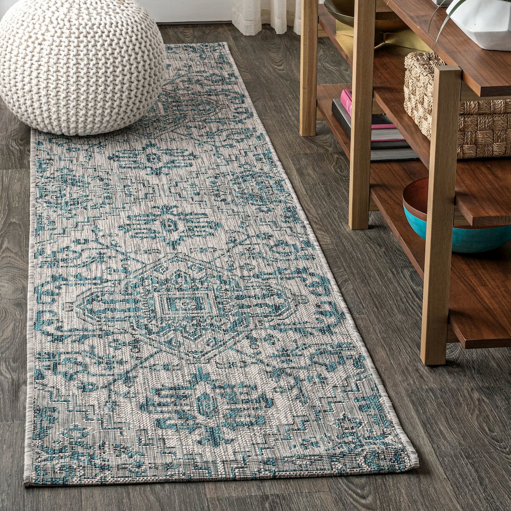 Estrella Bohemian Medallion Textured Weave Indoor/Outdoor Area Rug. Picture 2
