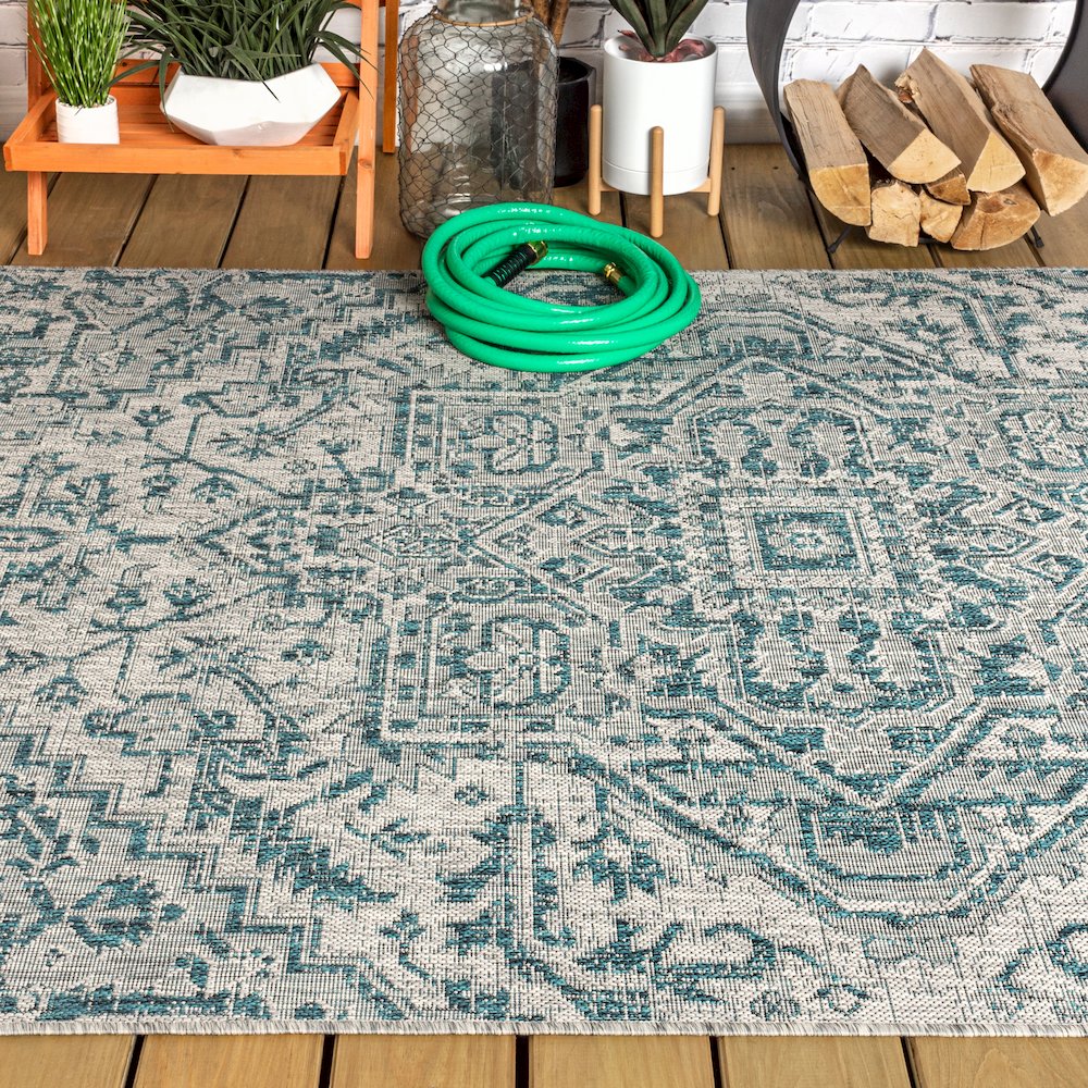 Estrella Bohemian Medallion Textured Weave Indoor/Outdoor Area Rug. Picture 4