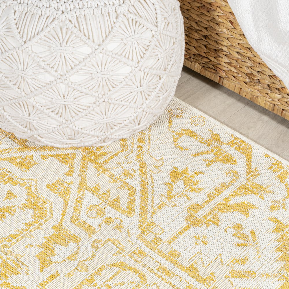 Estrella Bohemian Medallion Textured Weave Indoor/Outdoor Area Rug. Picture 5