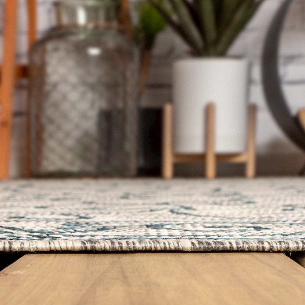 Charleston Vintage Filigree Textured Weave Indoor/Outdoor Runner Rug. Picture 9