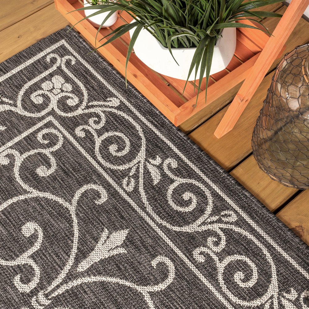 Charleston Vintage Filigree Textured Weave Indoor/Outdoor Runner Rug. Picture 5