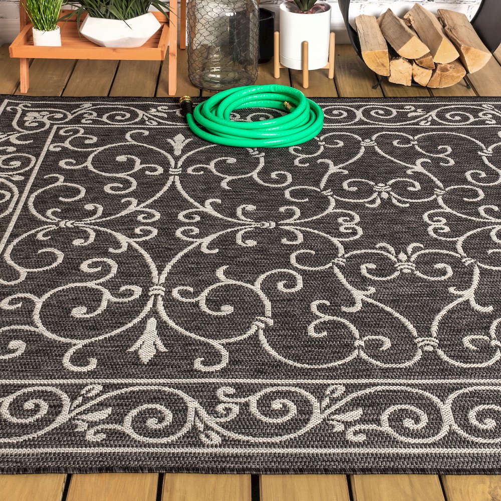 Charleston Vintage Filigree Textured Weave Indoor/Outdoor Area Rug. Picture 4