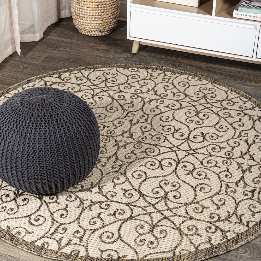 Madrid Vintage Filigree Textured Weave Indoor/Outdoor Round Rug. Picture 2