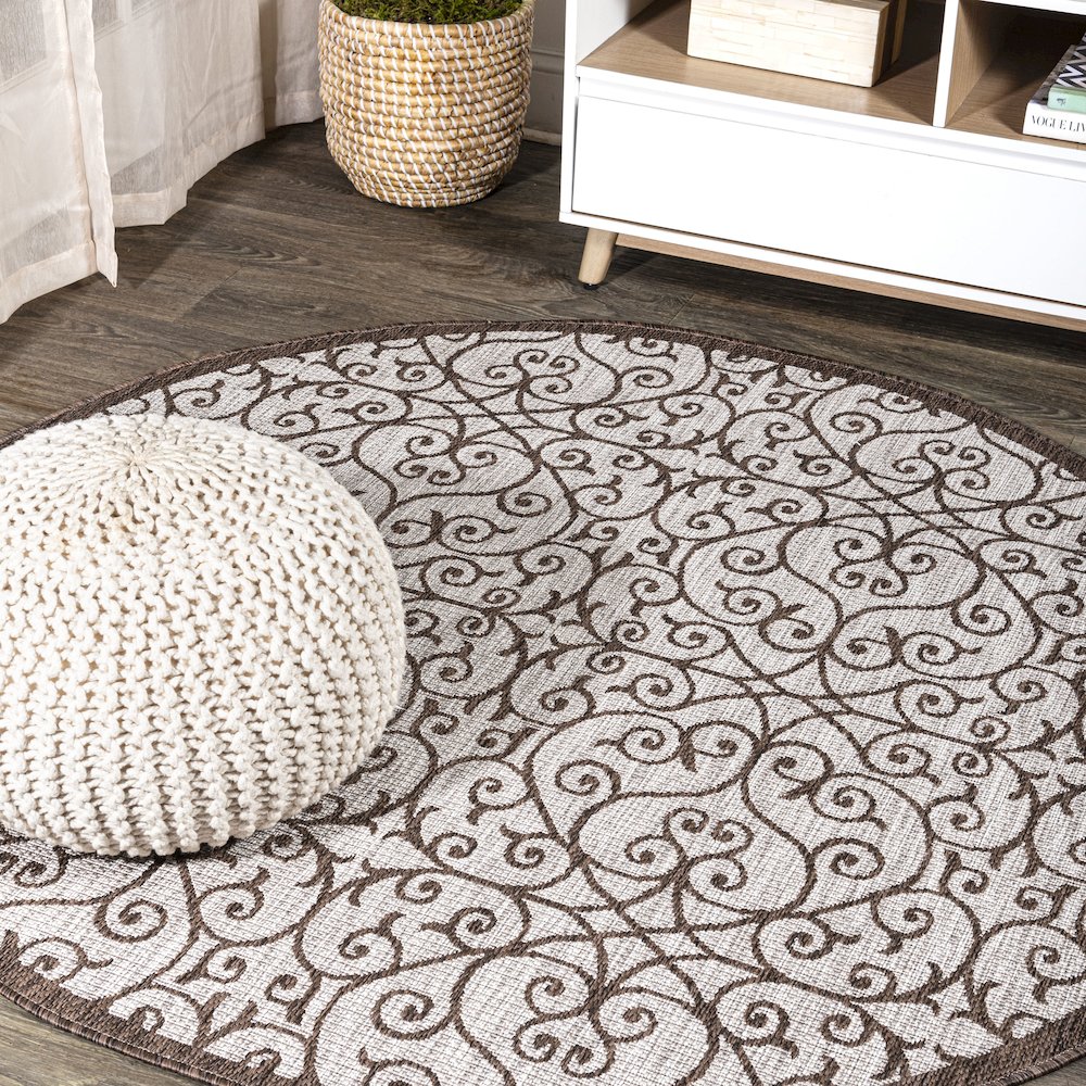 Madrid Vintage Filigree Textured Weave Indoor/Outdoor Round Rug. Picture 2