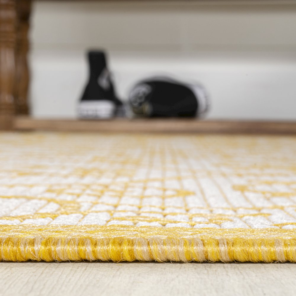 Madrid Vintage Filigree Textured Weave Indoor/Outdoor Runner Rug. Picture 9