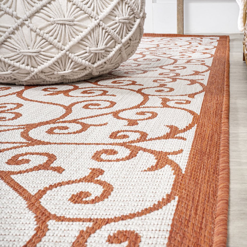 Madrid Vintage Filigree Textured Weave Indoor/Outdoor Runner Rug. Picture 5