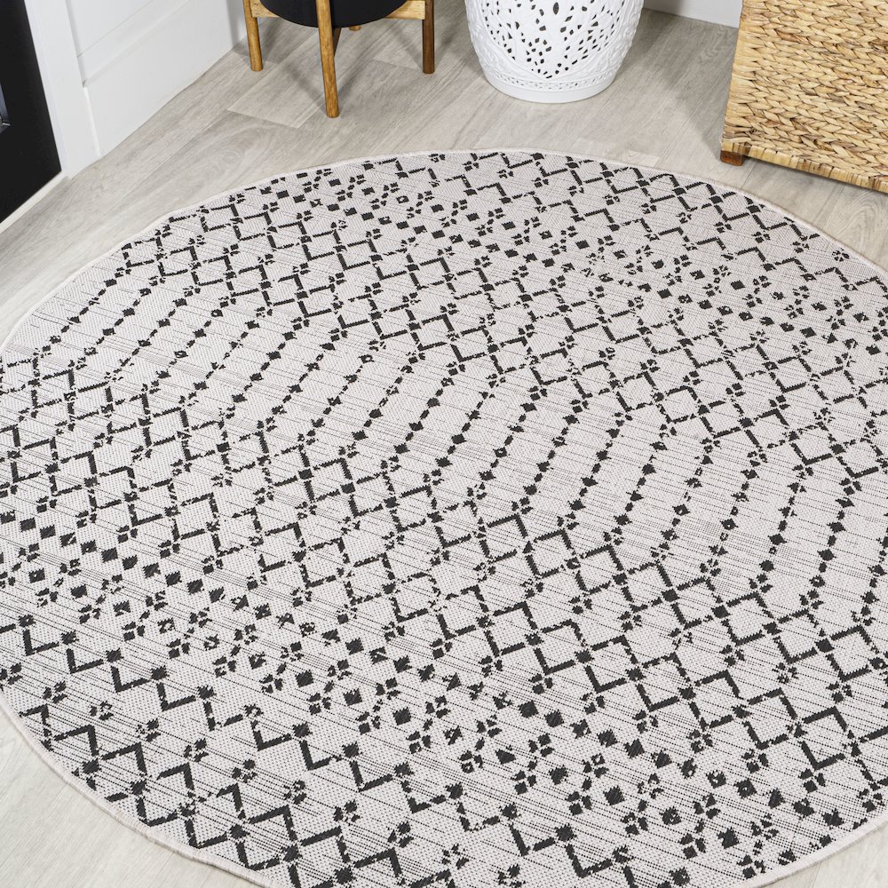 Ourika Moroccan Geometric Textured Weave Indoor/Outdoor Round Rug. Picture 2