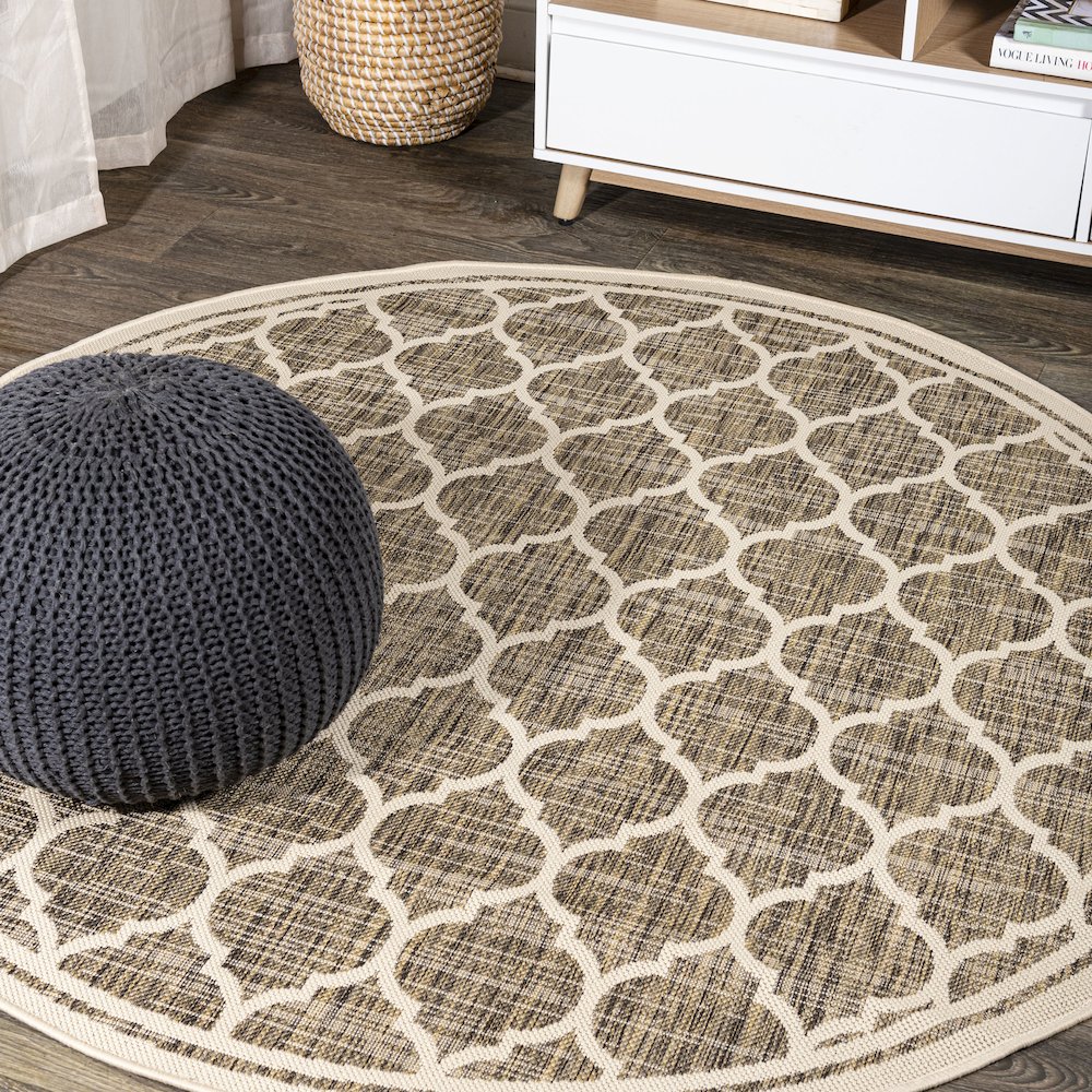 Trebol Moroccan Trellis Textured Weave Indoor/Outdoor Area Rug. Picture 2
