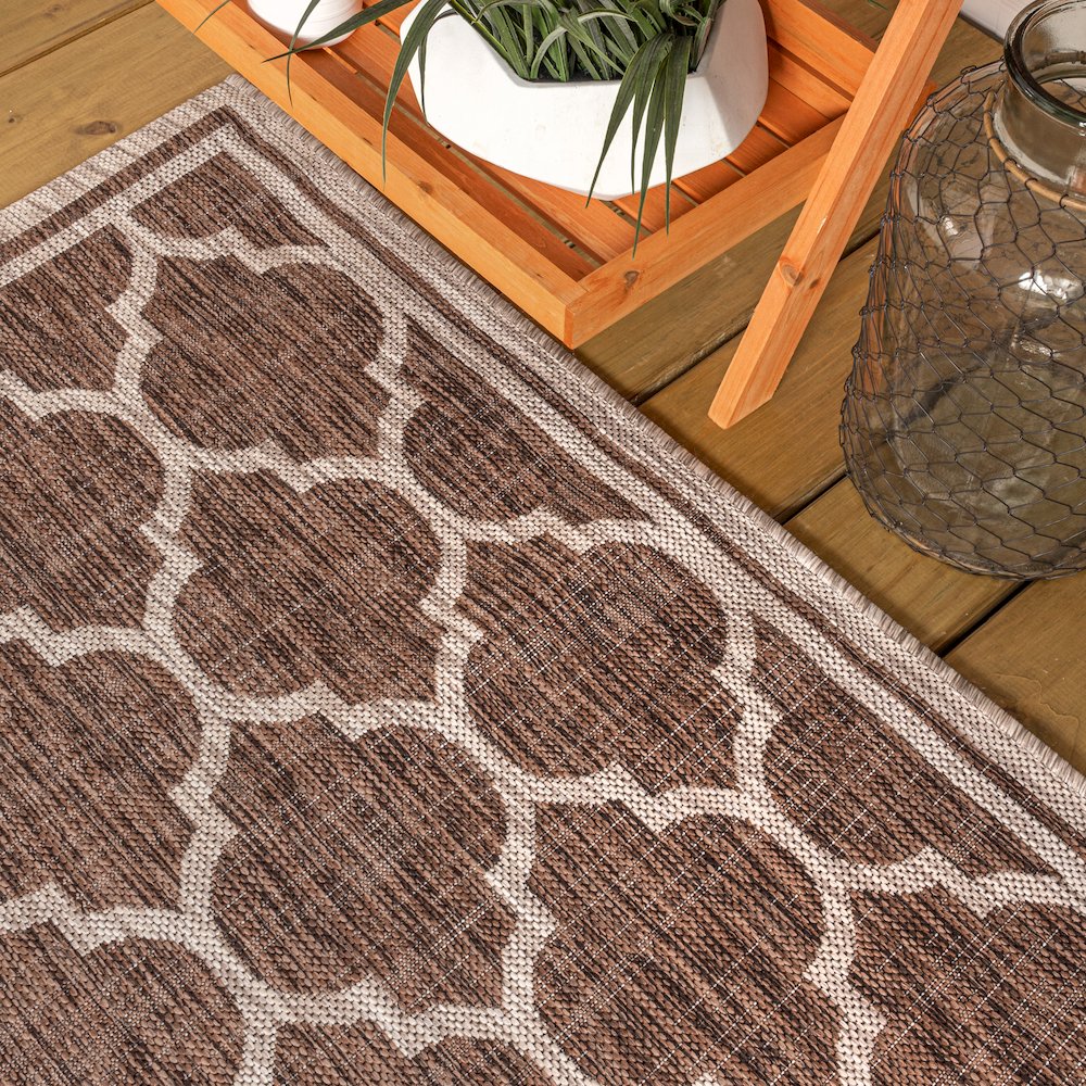 Trebol Moroccan Trellis Textured Weave Indoor/Outdoor Area Rug. Picture 5