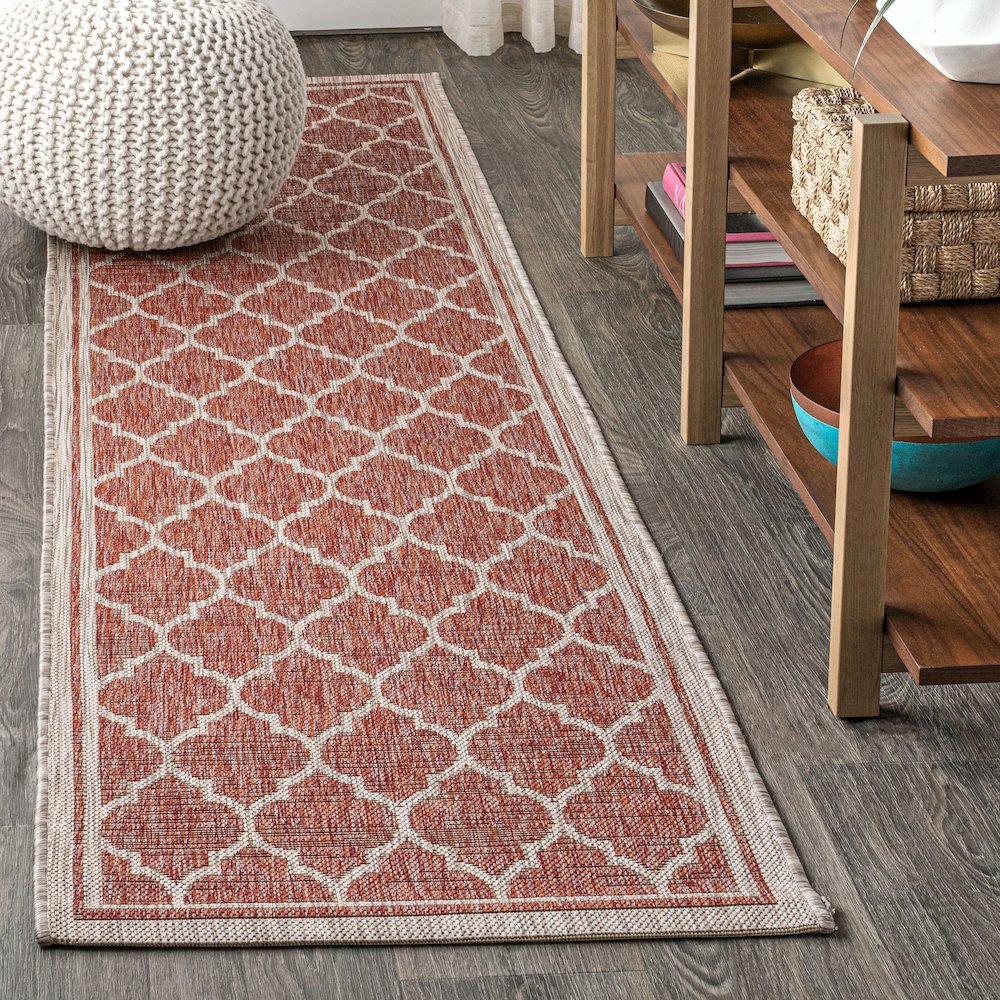 Trebol Moroccan Trellis Textured Weave Indoor/Outdoor Area Rug. Picture 2