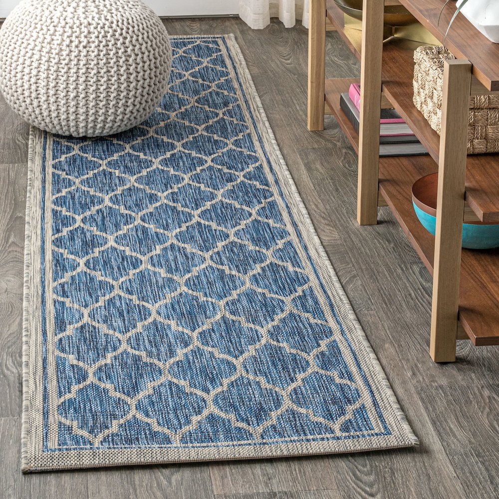 Trebol Moroccan Trellis Textured Weave Indoor/Outdoor Area Rug. Picture 2
