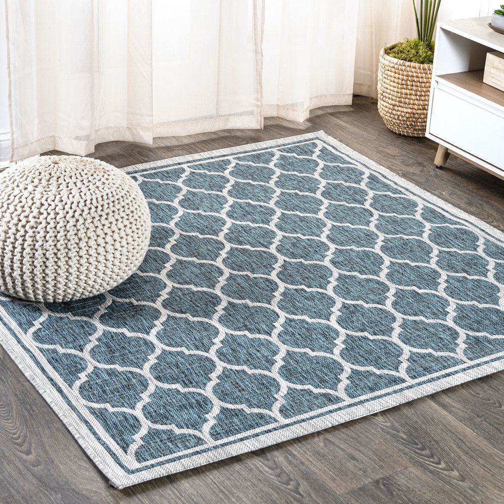 Trebol Moroccan Trellis Textured Weave Indoor/Outdoor Area Rug. Picture 2
