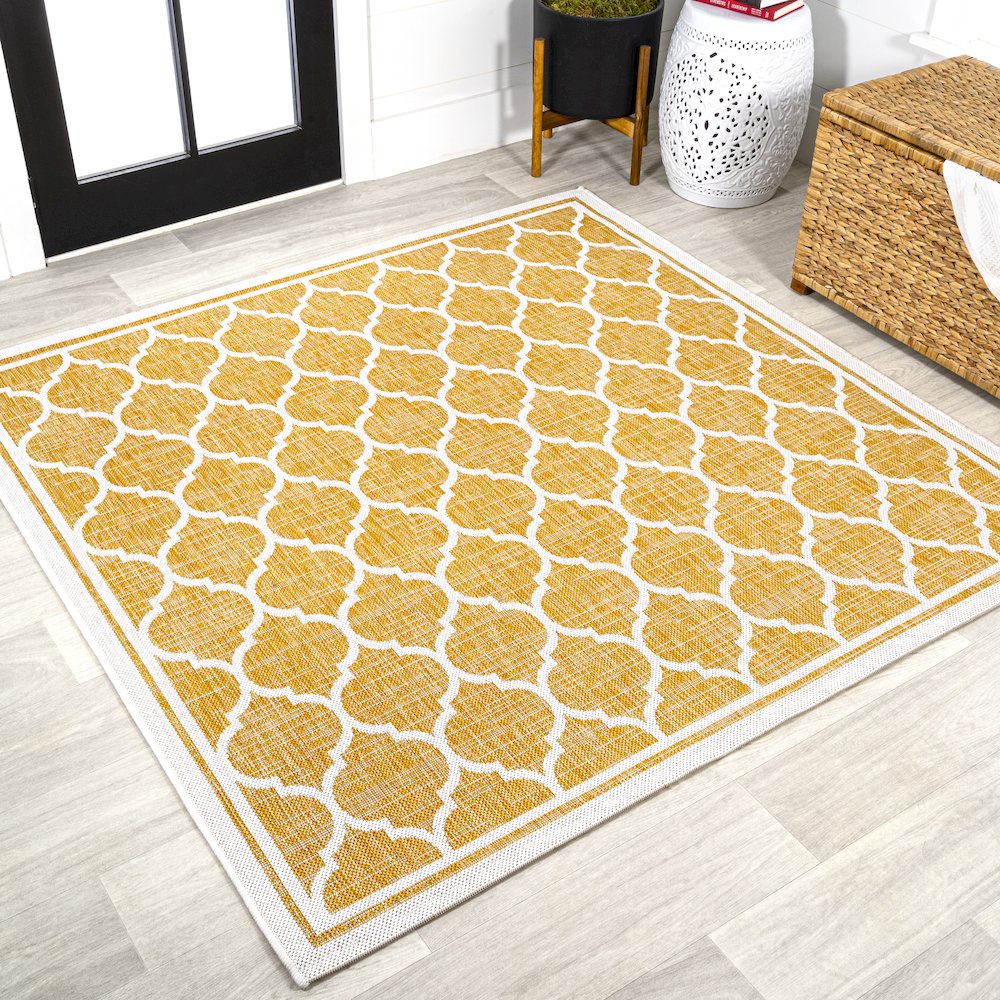 Trebol Moroccan Trellis Textured Weave Indoor/Outdoor Area Rug. Picture 2