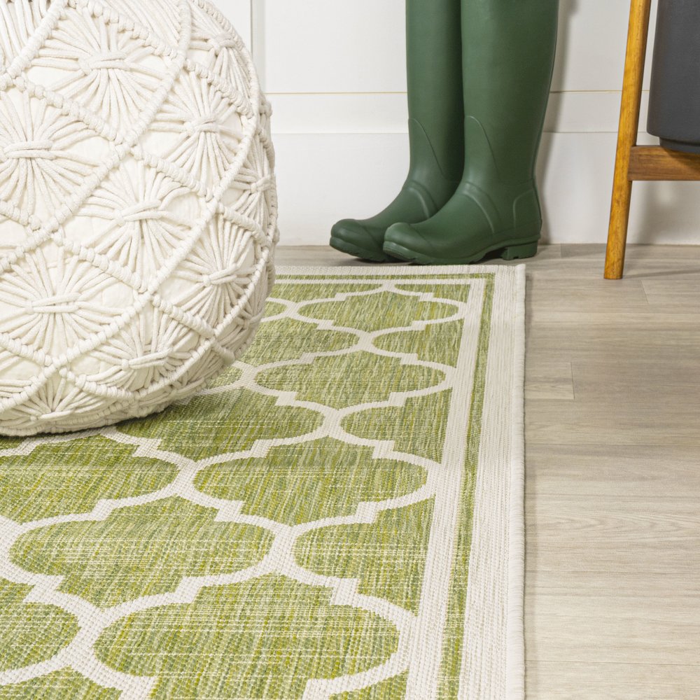Trebol Moroccan Trellis Textured Weave Indoor/Outdoor Area Rug. Picture 5