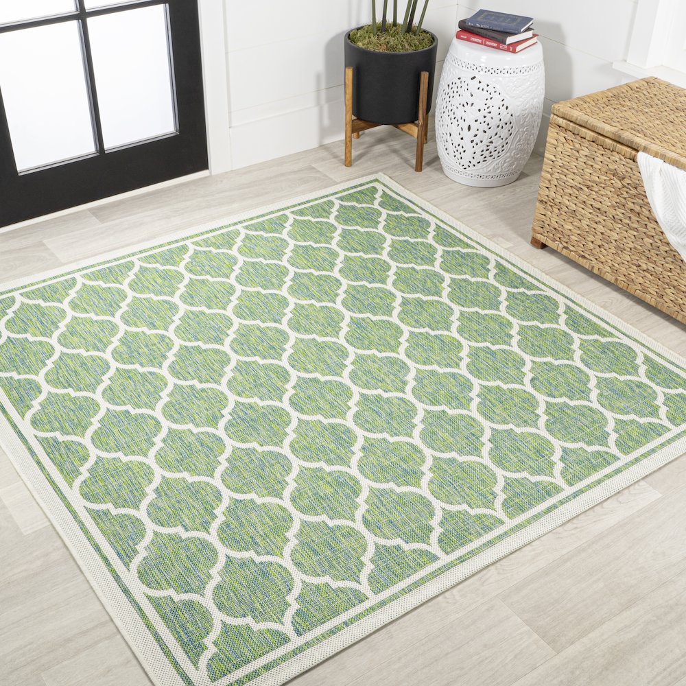 Trebol Moroccan Trellis Textured Weave Indoor/Outdoor Area Rug. Picture 2