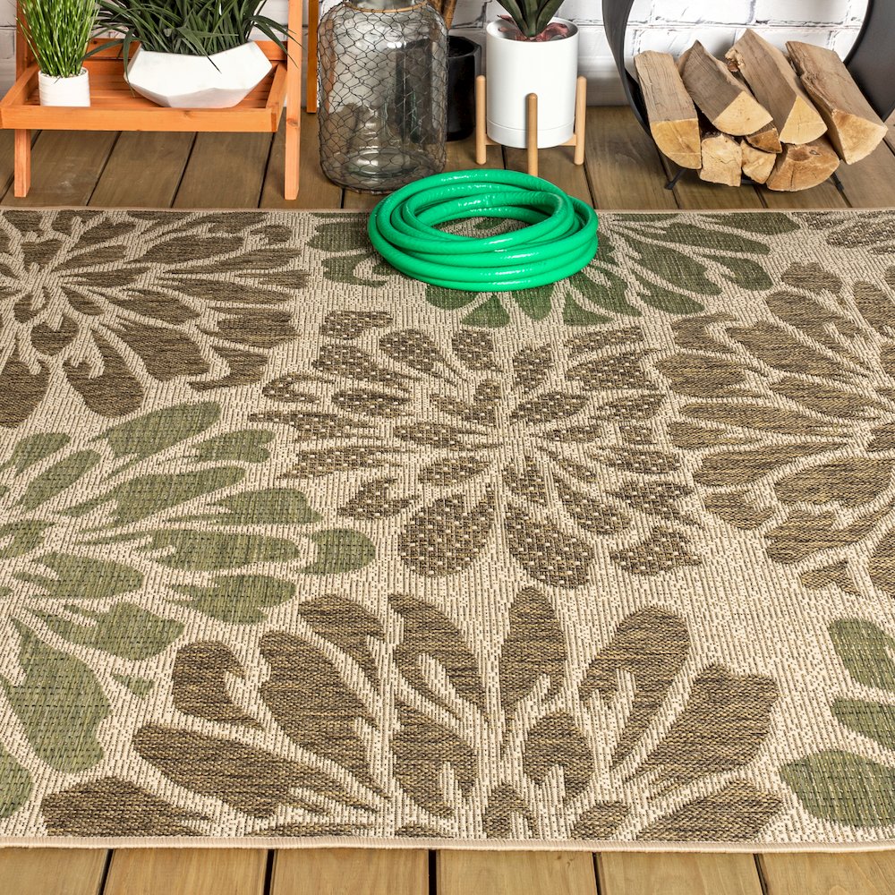 Zinnia Modern Floral Textured Weave Indoor/Outdoor Area Rug. Picture 4