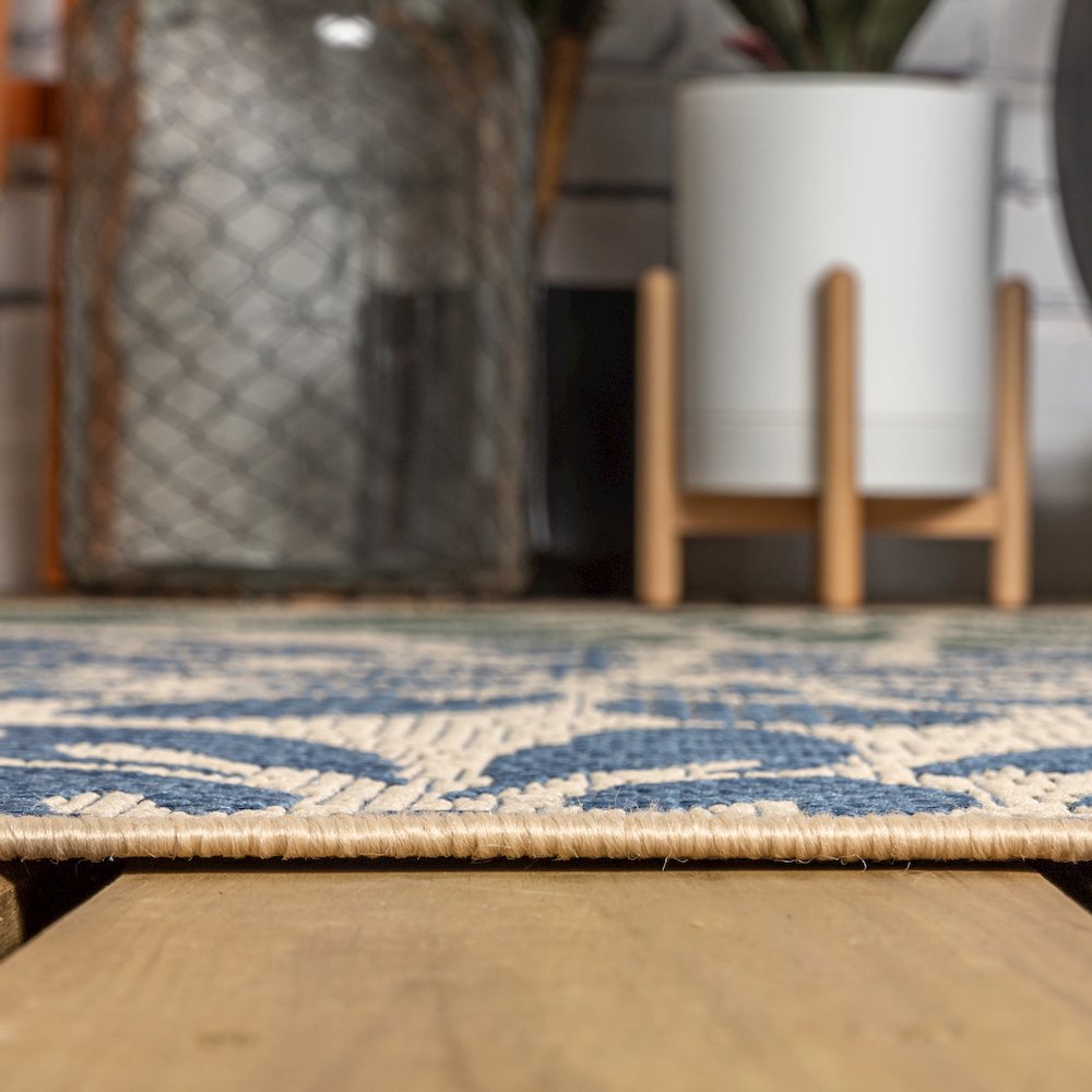 Zinnia Modern Floral Textured Weave Indoor/Outdoor Area Rug. Picture 9