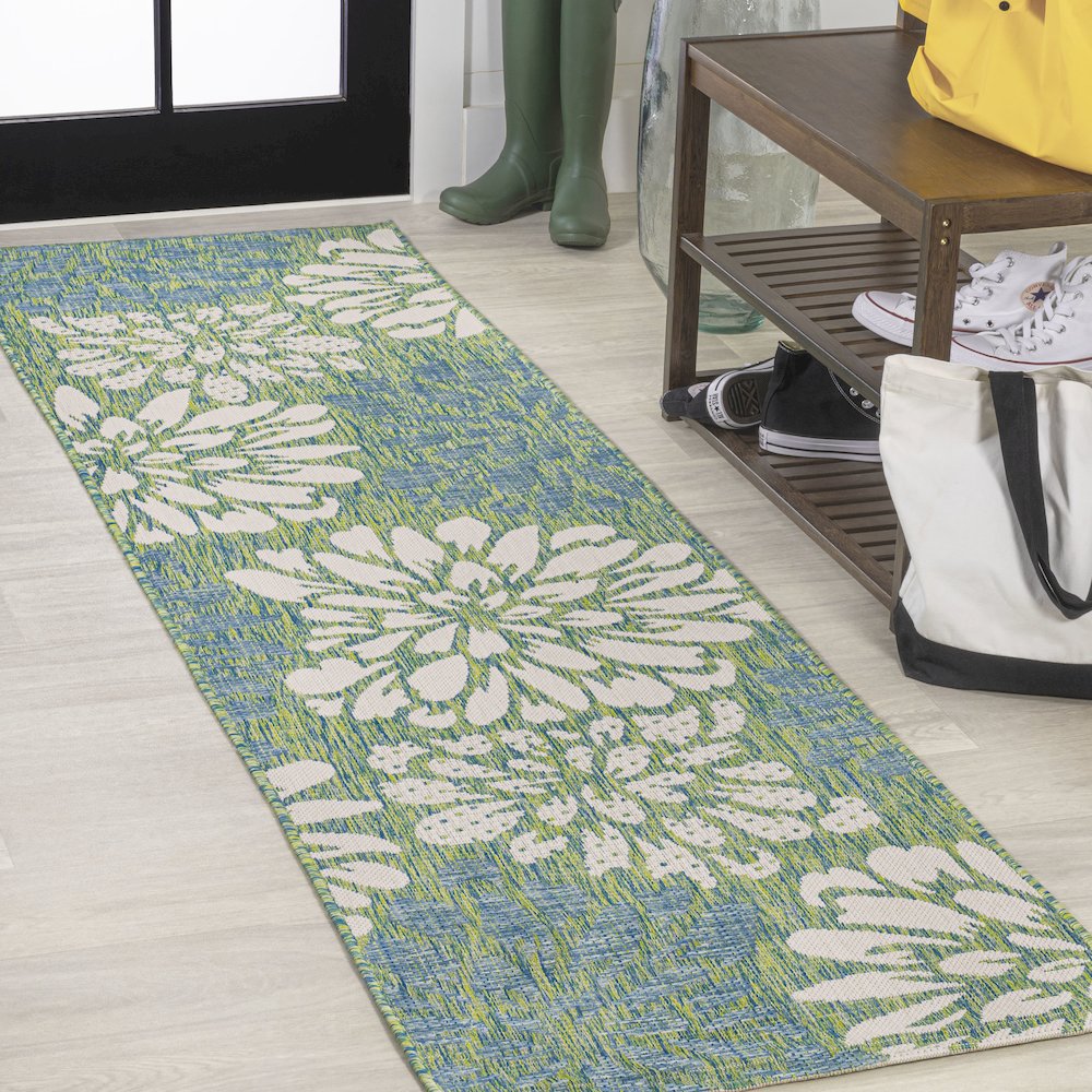 Zinnia Modern Floral Textured Weave Indoor/Outdoor Area Rug. Picture 2