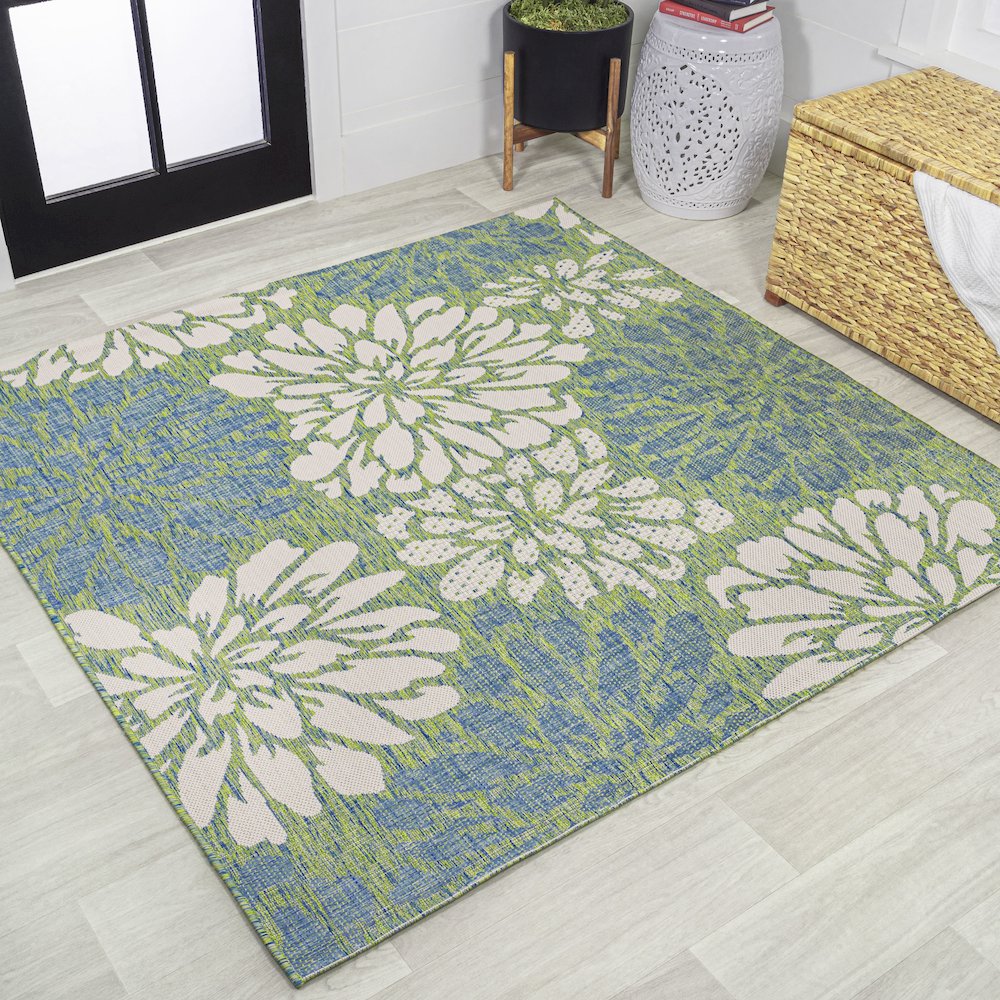 Zinnia Modern Floral Textured Weave Indoor/Outdoor Area Rug. Picture 2
