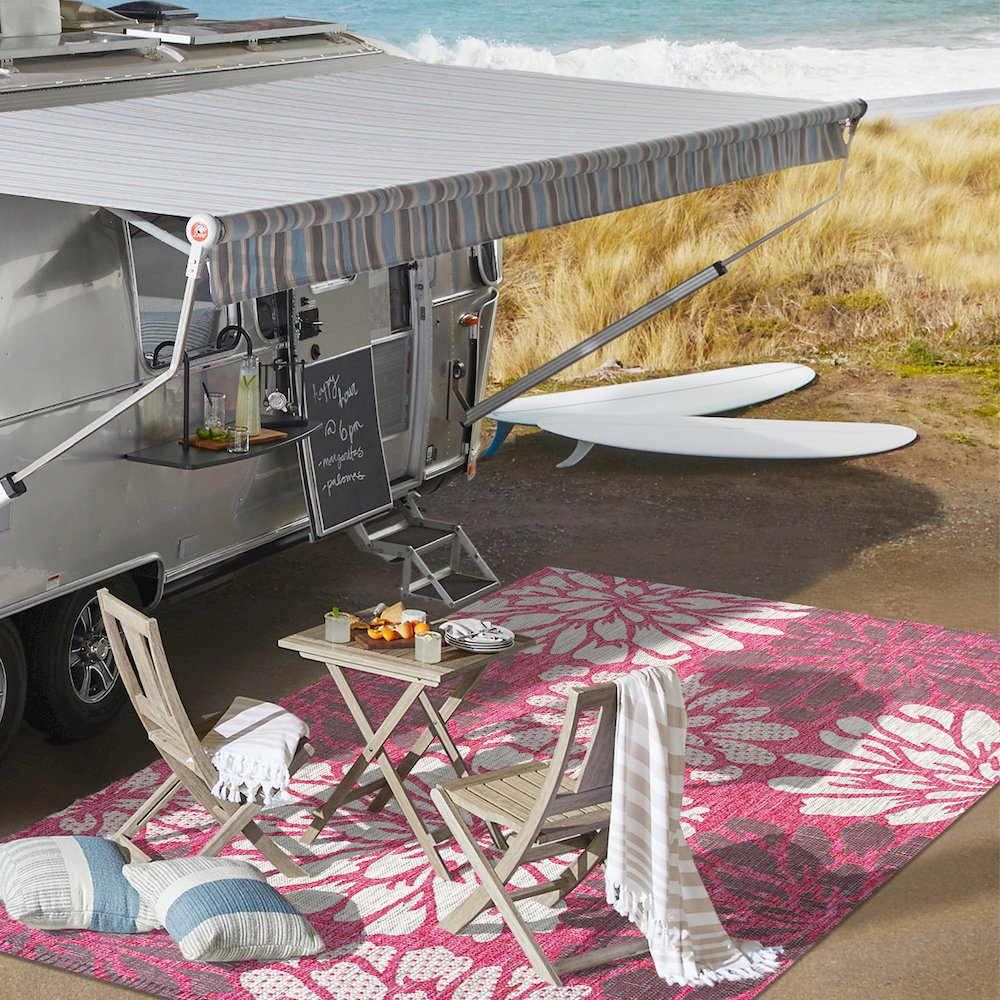 Zinnia Modern Floral Textured Weave Indoor/Outdoor Area Rug. Picture 7