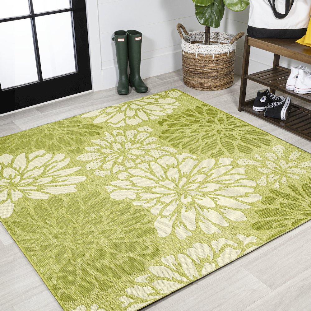 Zinnia Modern Floral Textured Weave Indoor/Outdoor Area Rug. Picture 2