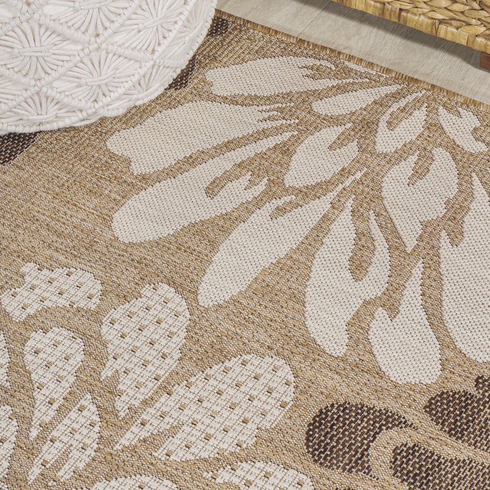 Zinnia Modern Floral Textured Weave Indoor/Outdoor Area Rug. Picture 4