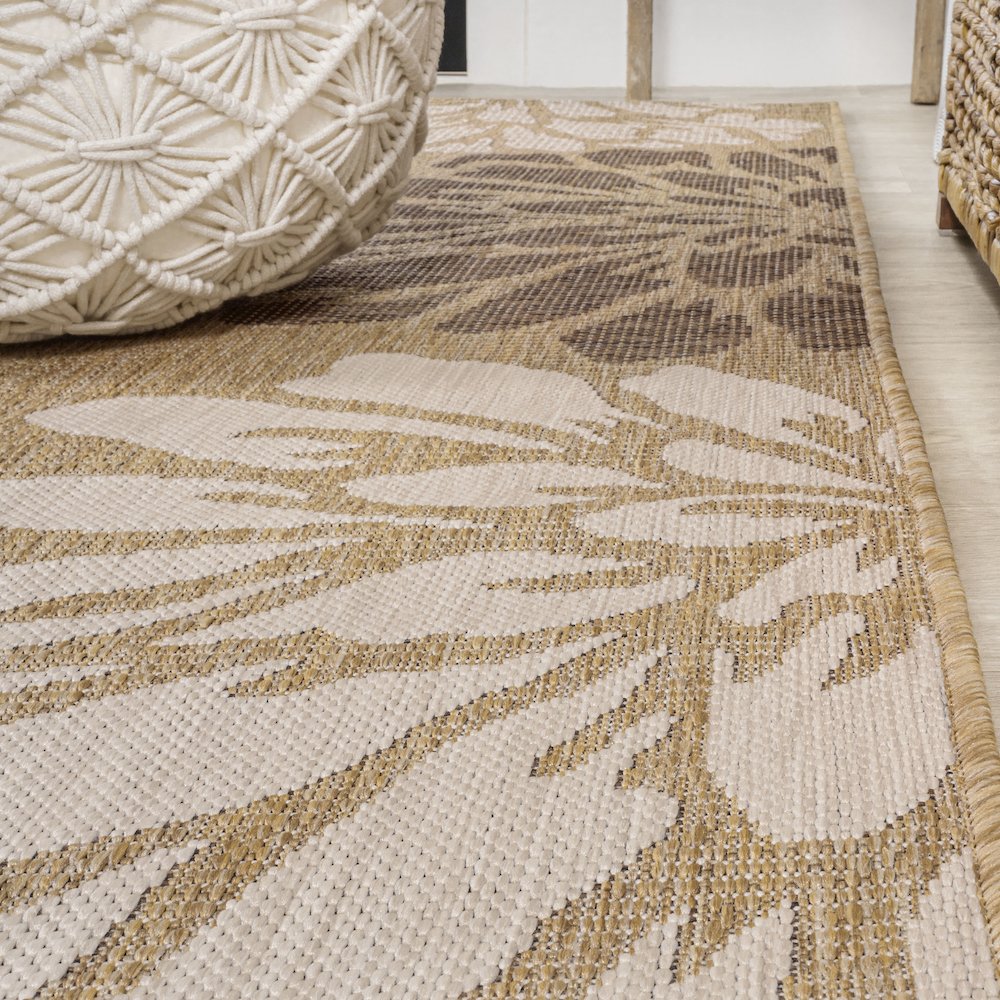 Zinnia Modern Floral Textured Weave Indoor/Outdoor Area Rug. Picture 5