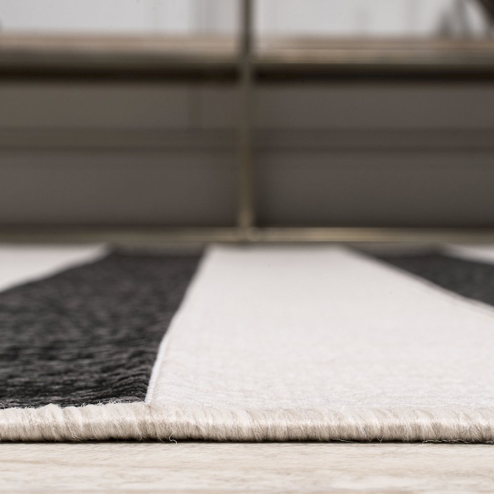 Aveiro Wide Stripe Indoor/Outdoor Area Rug. Picture 10