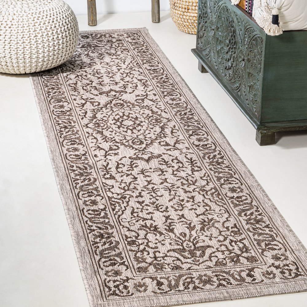 Jerash Ornate Medallion Indoor/Outdoor Area Rug. Picture 2