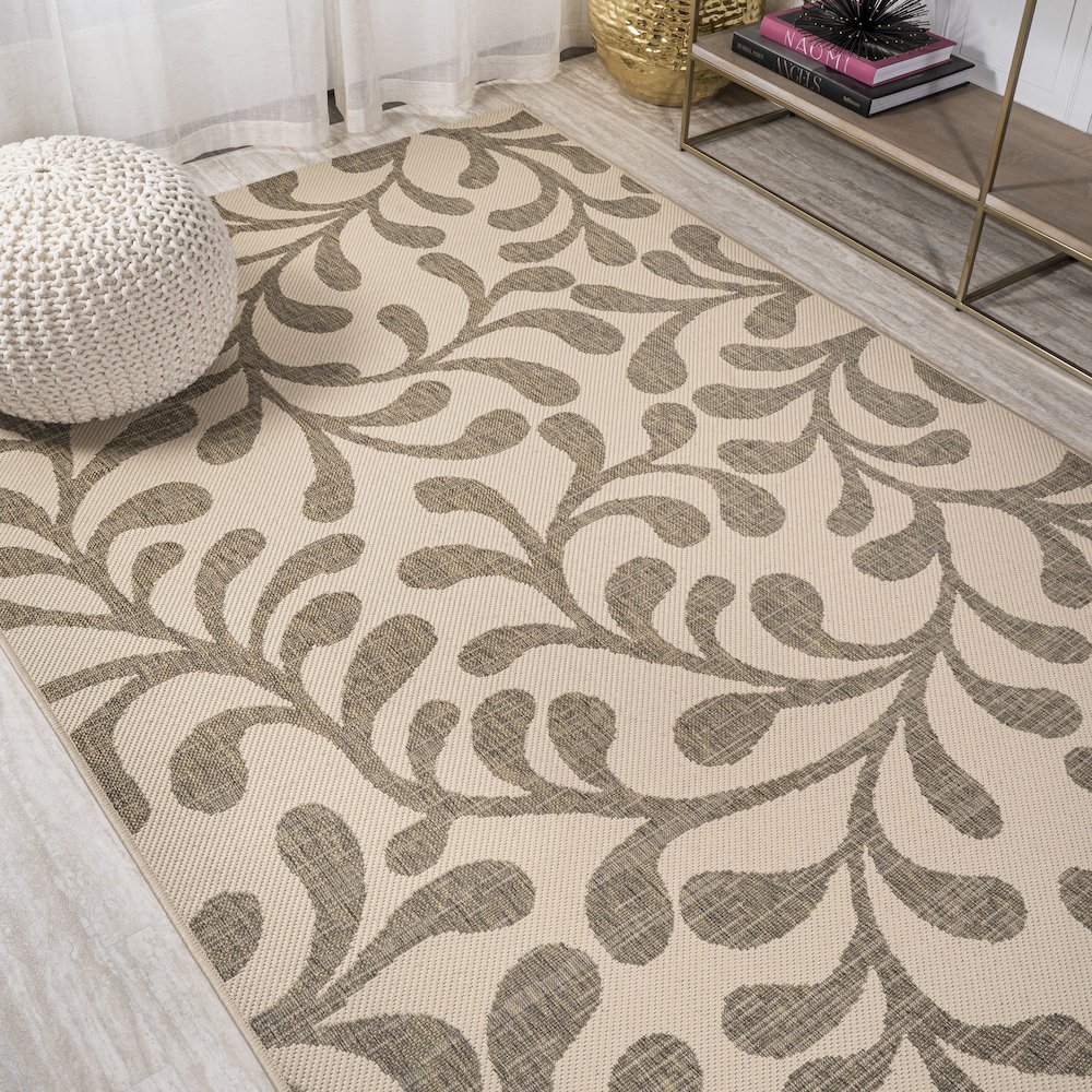 Vine All Over Indoor/Outdoor Area Rug. Picture 4