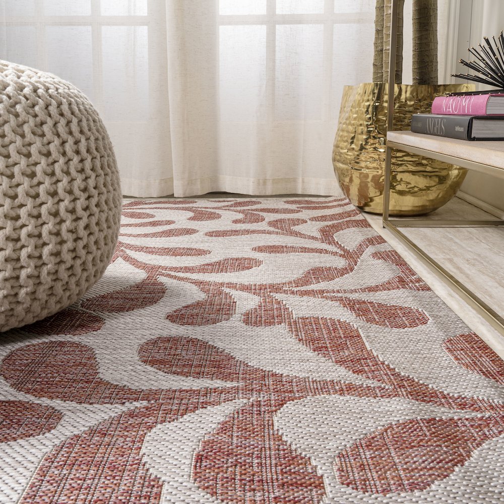 Vine All Over Indoor/Outdoor Area Rug. Picture 7