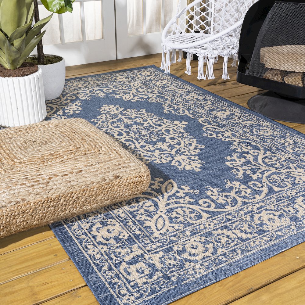 Galon Filigree Indoor/Outdoor Area Rug. Picture 6