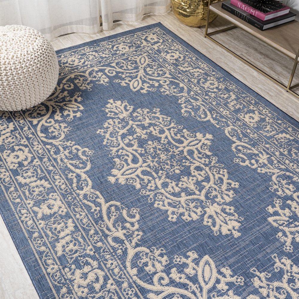 Galon Filigree Indoor/Outdoor Area Rug. Picture 4