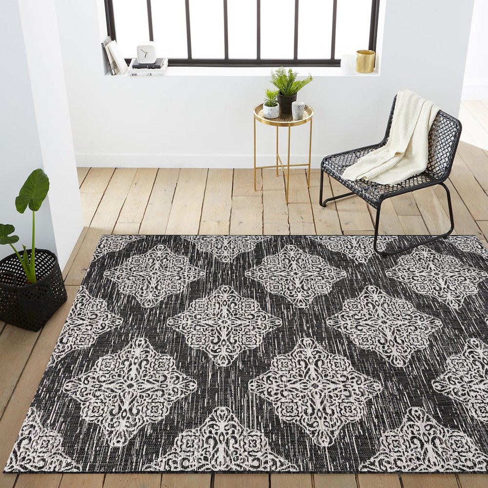 Tuscany Ornate Medallions Indoor/Outdoor Area Rug. Picture 14