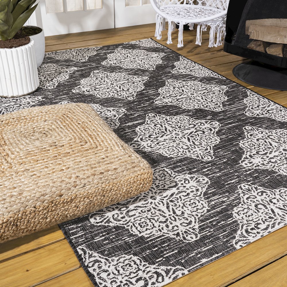 Tuscany Ornate Medallions Indoor/Outdoor Area Rug. Picture 6