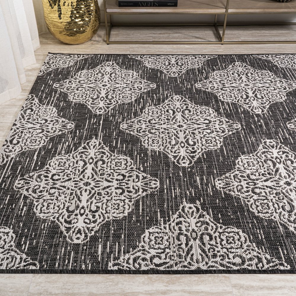 Tuscany Ornate Medallions Indoor/Outdoor Area Rug. Picture 3