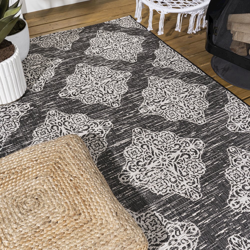 Tuscany Ornate Medallions Indoor/Outdoor Area Rug. Picture 8
