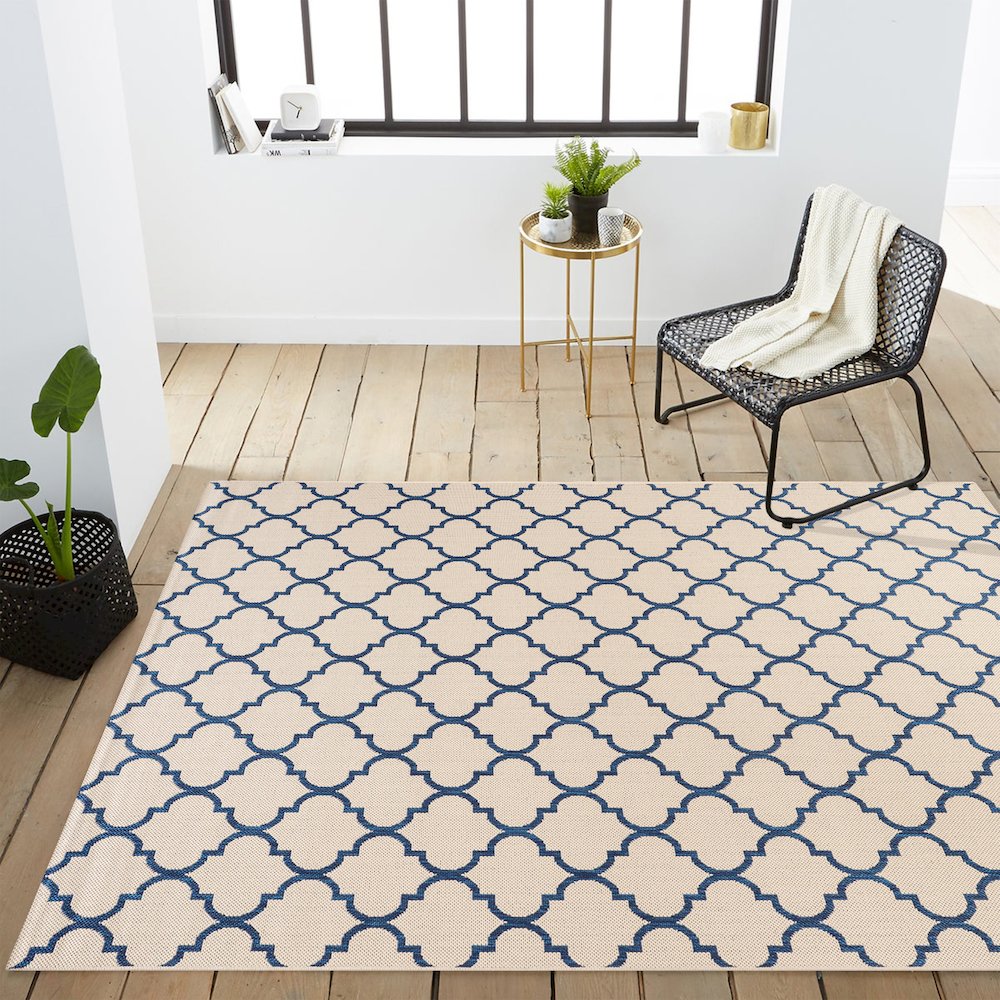 Arabesque Ogee Trellis Indoor/Outdoor Area Rug. Picture 14
