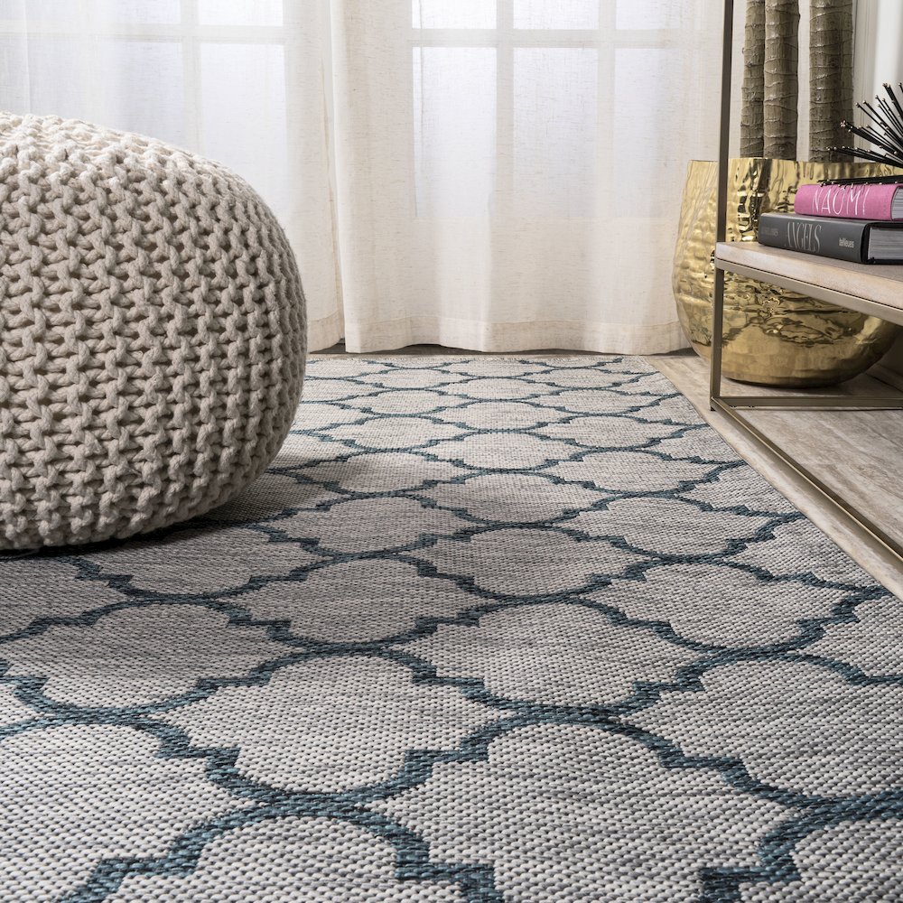 Arabesque Ogee Trellis Indoor/Outdoor Area Rug. Picture 7