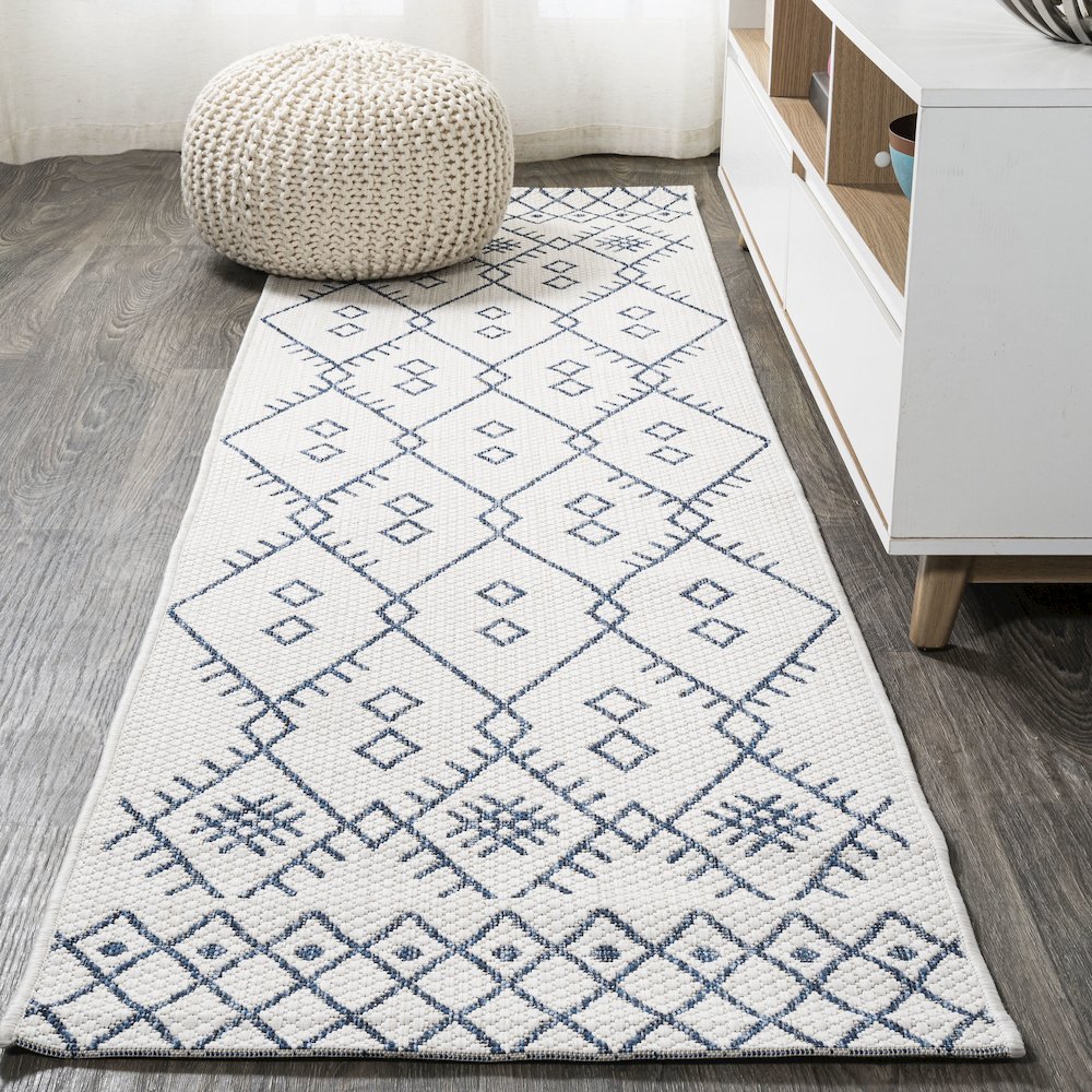 Boho Moroccan Indoor/Outdoor Area Rug. Picture 2