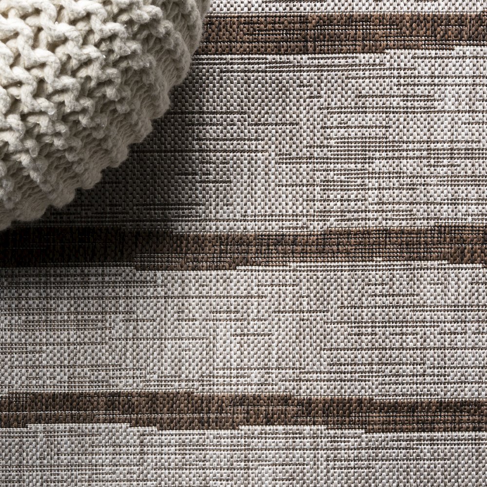Colonia Berber Stripe Indoor/Outdoor Area Rug. Picture 4