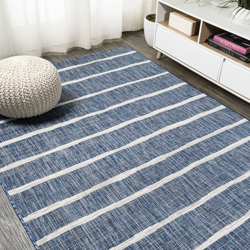 Colonia Berber Stripe Indoor/Outdoor Area Rug. Picture 4
