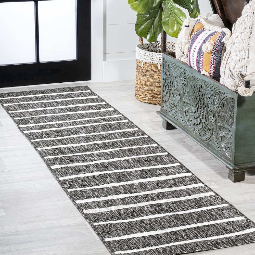 Colonia Berber Stripe Indoor/Outdoor Area Rug. Picture 2