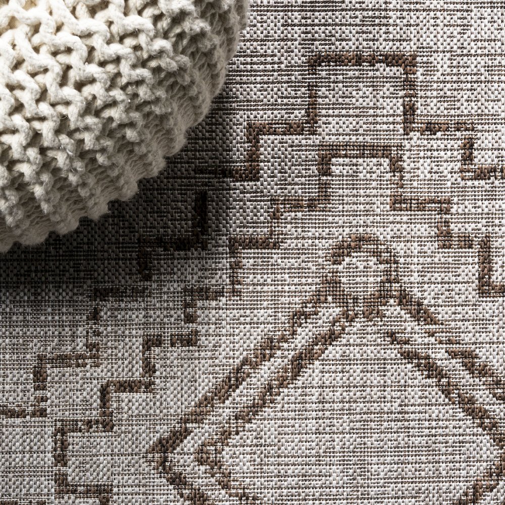Marokko Diamond Tribal Medallion Indoor/Outdoor Area Rug. Picture 4